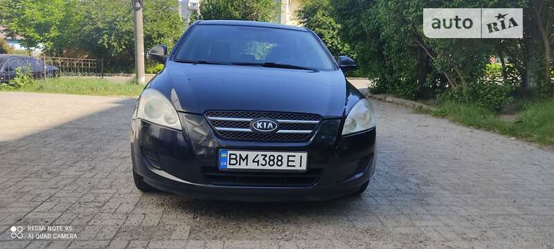 Kia Ceed (2008)