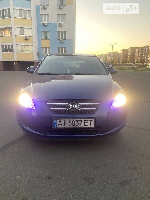Kia Ceed (2007)