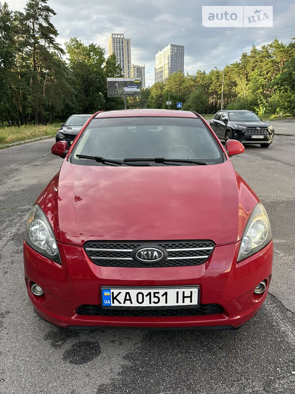 Kia Ceed (2008)