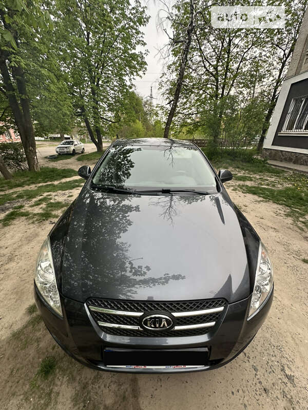 Kia Ceed (2007)