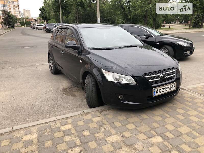 Kia Ceed (2008)