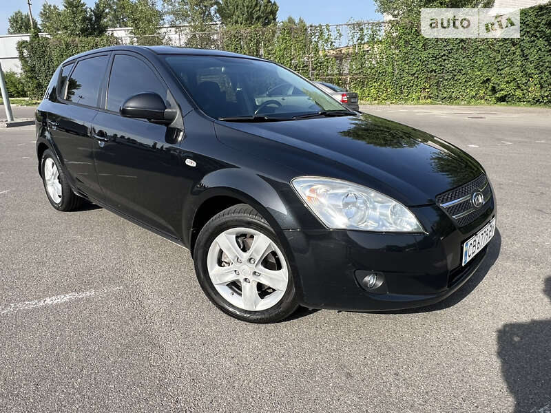 Kia Ceed (2008)