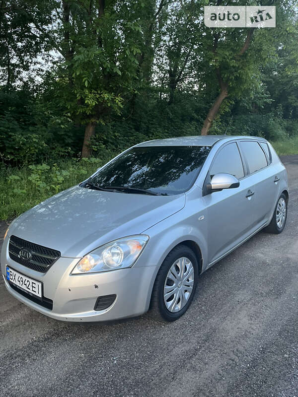 Kia Cee'd (2009)