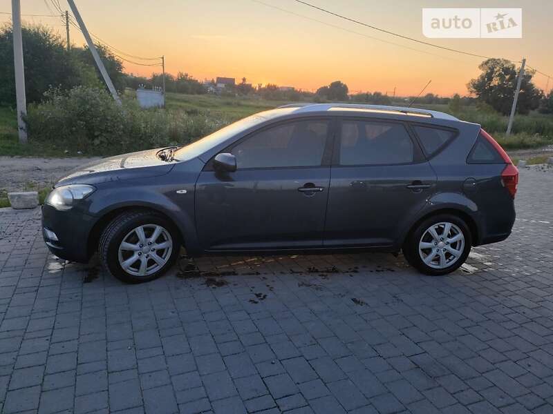 Kia Ceed (2010)