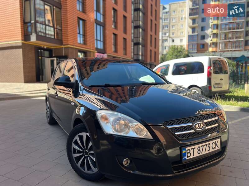 Kia Ceed (2006)