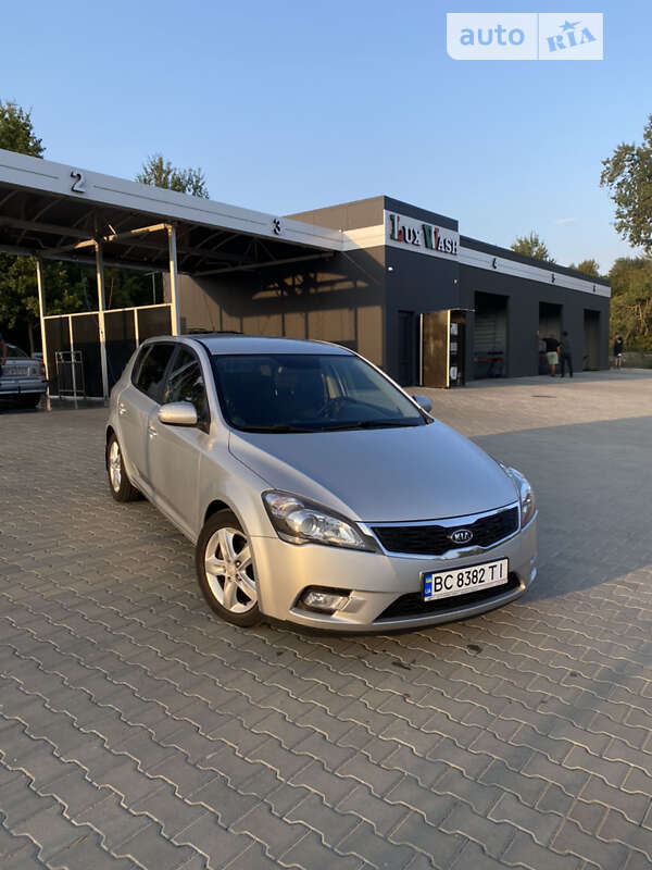 Kia Ceed (2011)