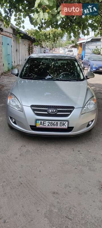 Kia Ceed (2008)