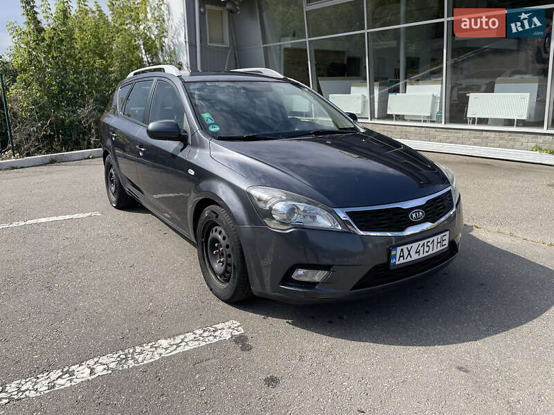 Kia Ceed (2010)