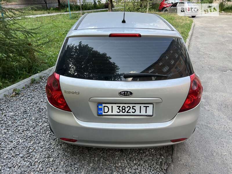 Kia Cee'd (2008)