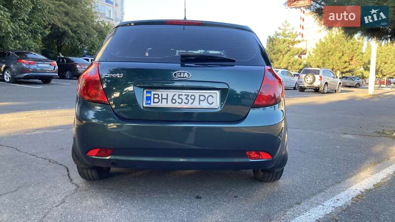 Kia Ceed (2008)