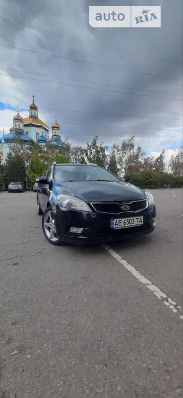 Kia Ceed (2010)