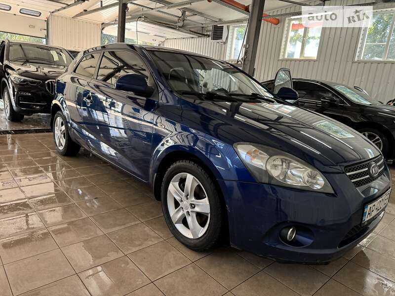 Kia Ceed (2008)