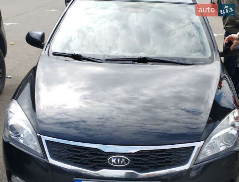 Kia Cee'd (2010)