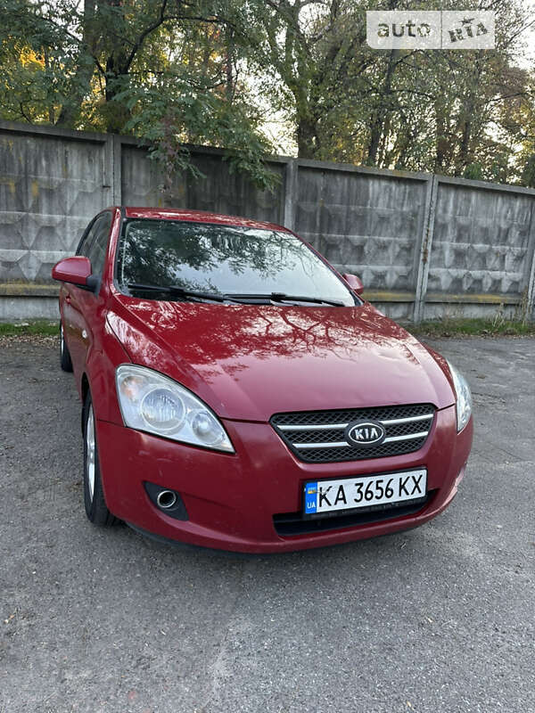 Kia Cee'd (2007)
