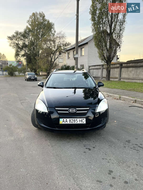Kia Cee'd (2008)