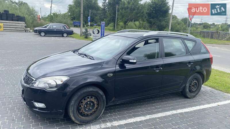 Kia Ceed (2011)