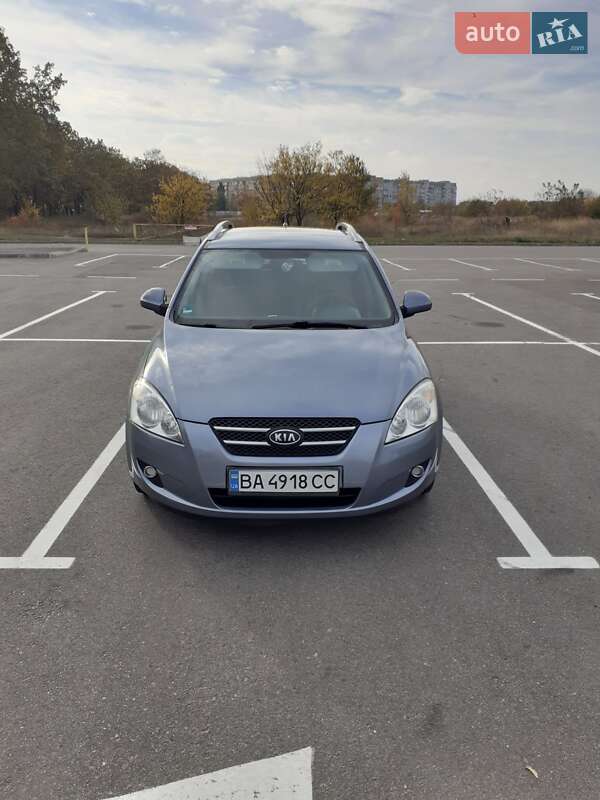 Kia Ceed (2007)
