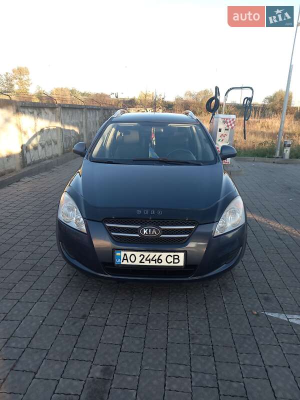 Kia Ceed (2008)