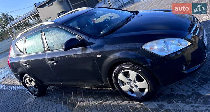 Kia Ceed (2008)