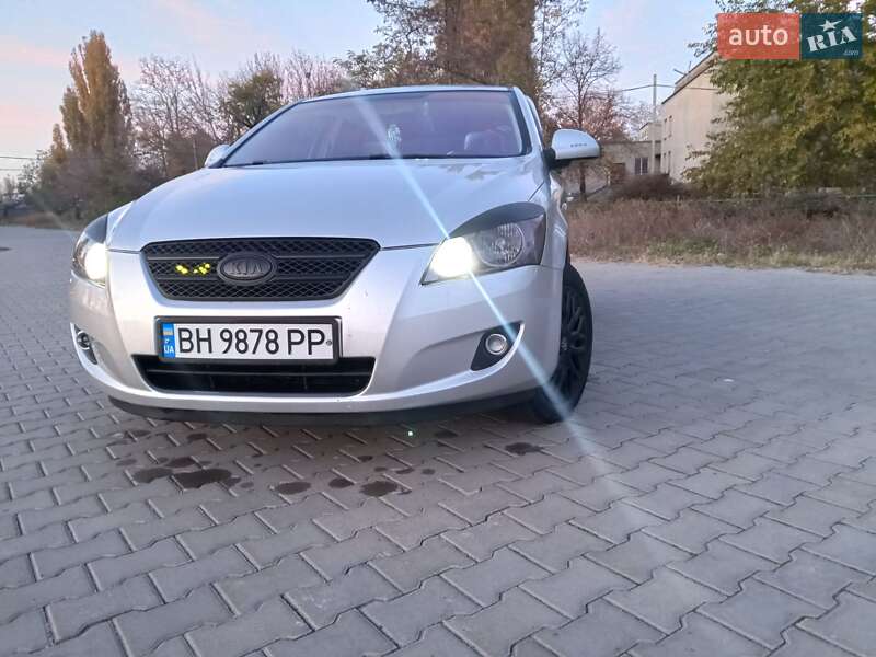 Kia Ceed (2009)