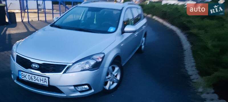 Kia Ceed (2012)