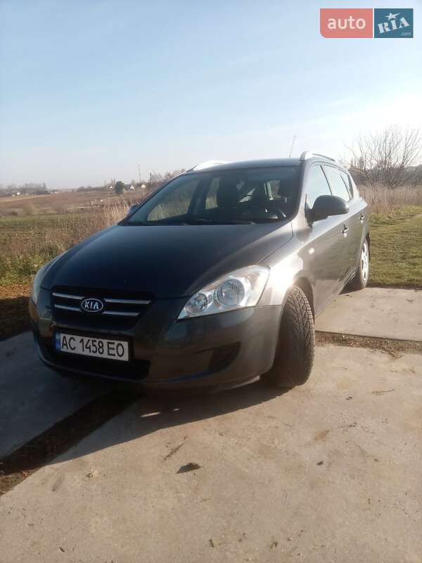Kia Ceed (2009)