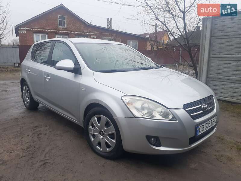 Kia Ceed (2007)