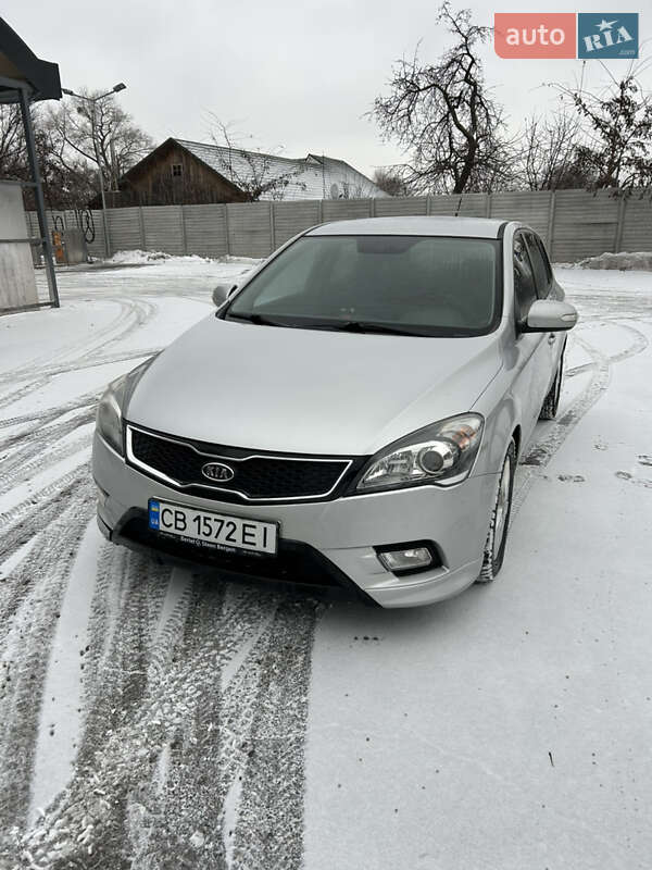Kia Ceed (2010)