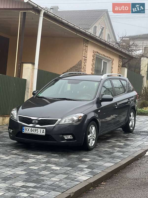 Kia Ceed (2011)