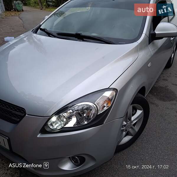 Kia Cee'd (2008)