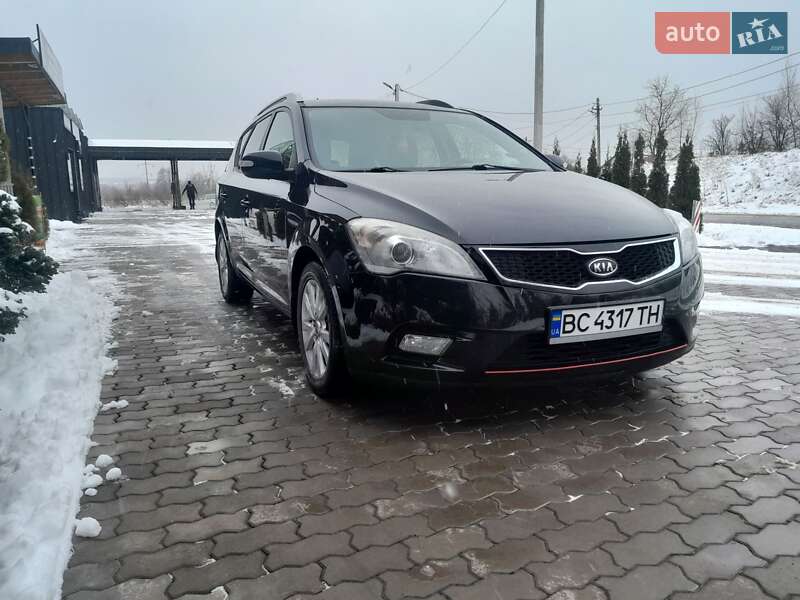 Kia Ceed (2010)