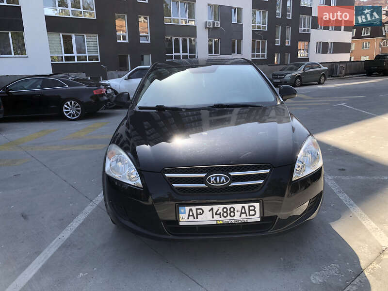 Kia Ceed (2009)