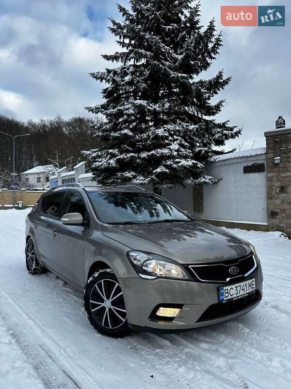Kia Ceed (2011)