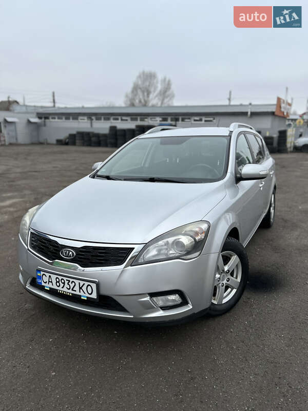 Kia Ceed (2010)