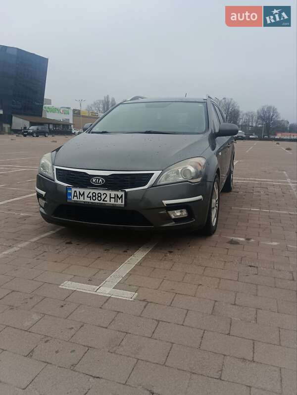 Kia Ceed (2011)
