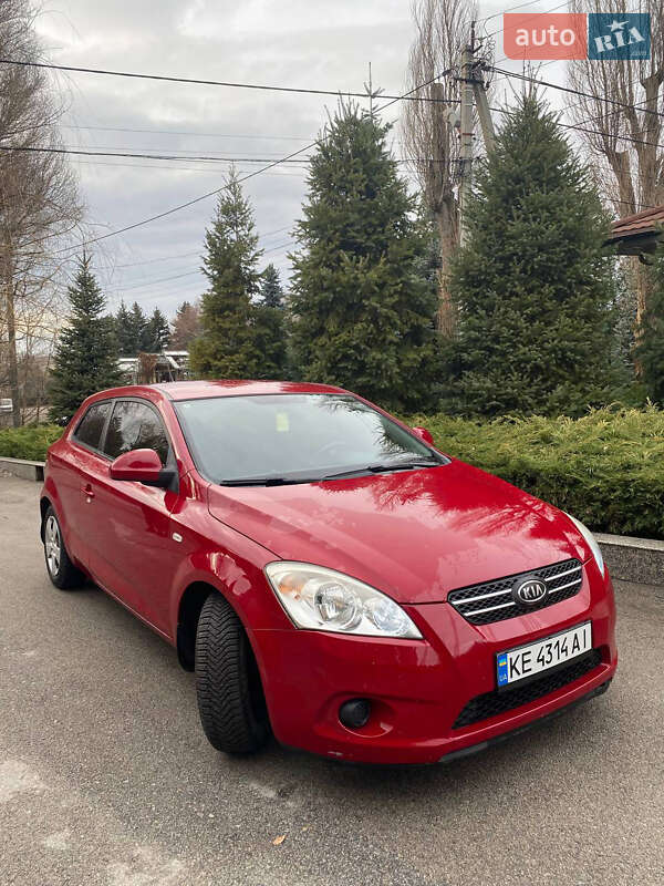 Kia Ceed (2008)