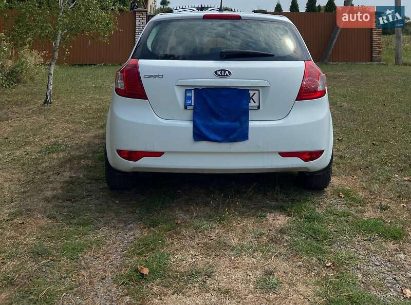 Kia Ceed (2012)