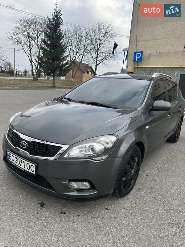 Kia Ceed (2010)