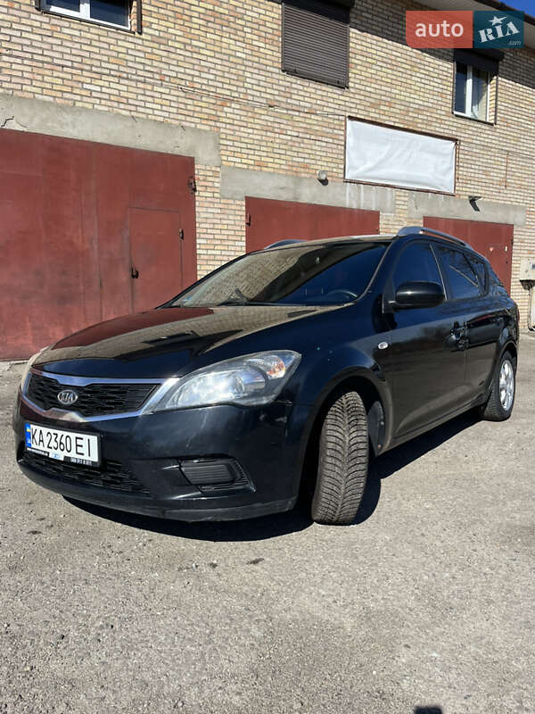 Kia Ceed (2010)