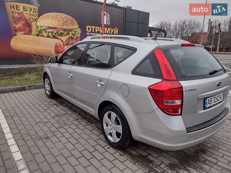 Kia Ceed (2010)