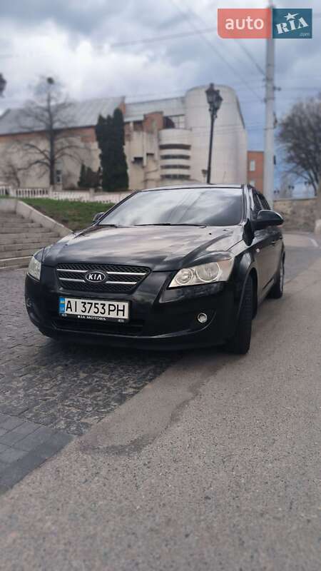 Kia Ceed (2008)