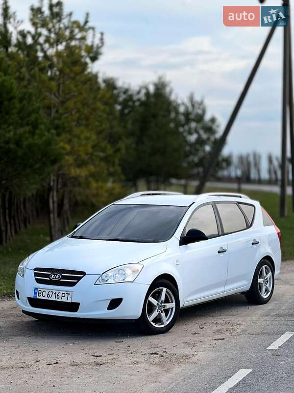 Kia Ceed (2008)