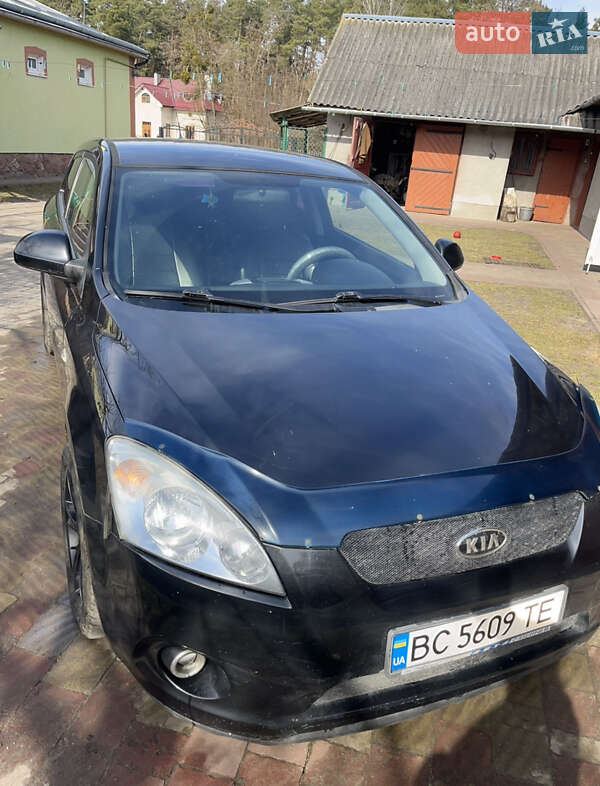 Kia Ceed (2008)