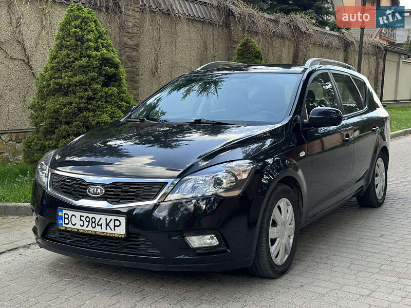 Kia Ceed (2011)