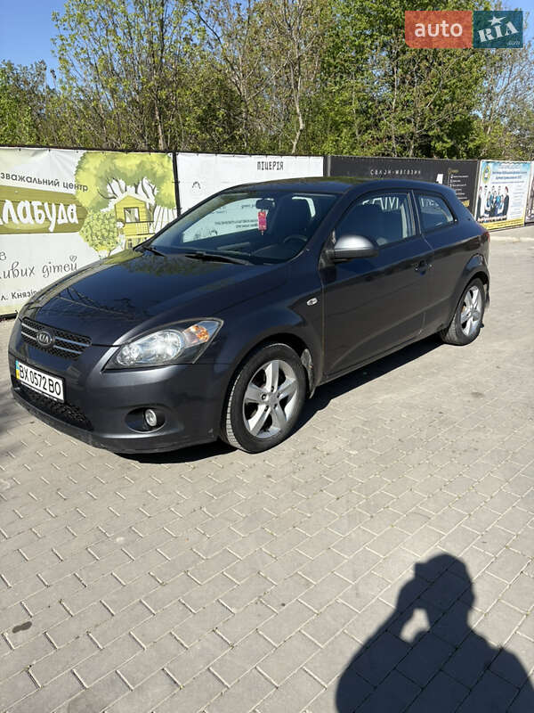 Kia Ceed (2008)
