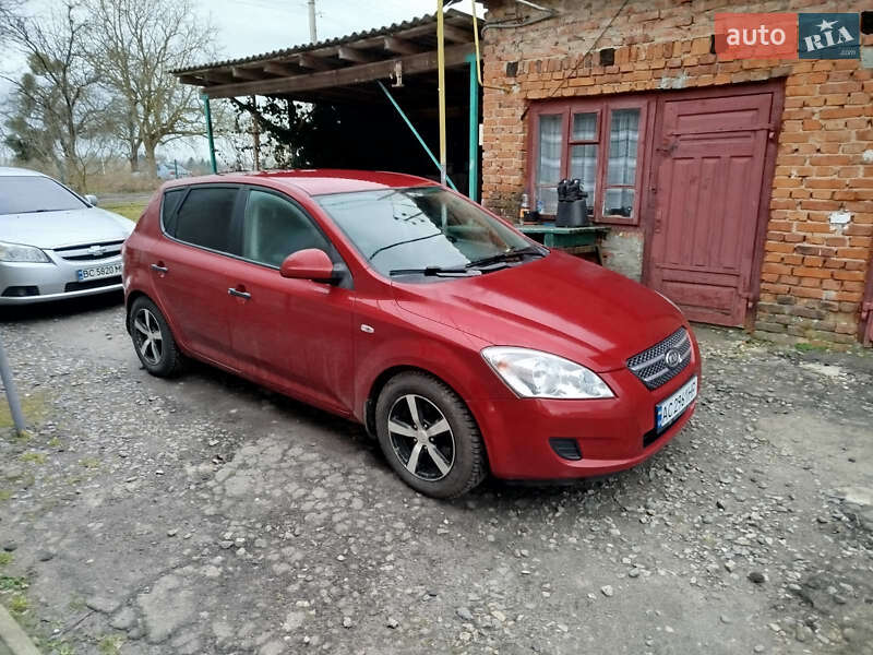 Kia Ceed (2008)