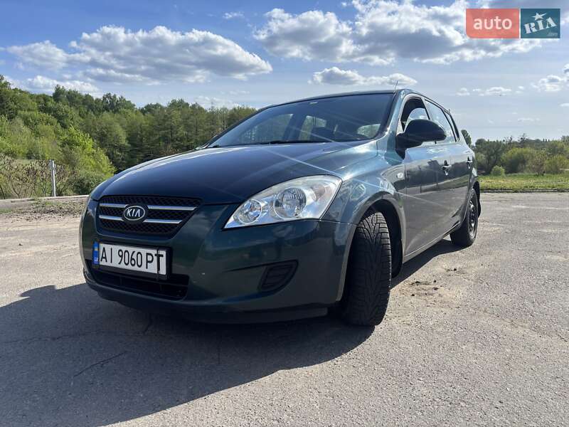 Kia Ceed (2007)