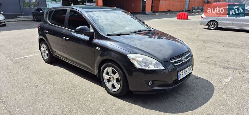Kia Ceed (2007)