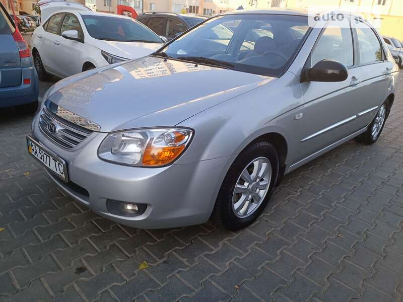 Kia Cerato (2007)