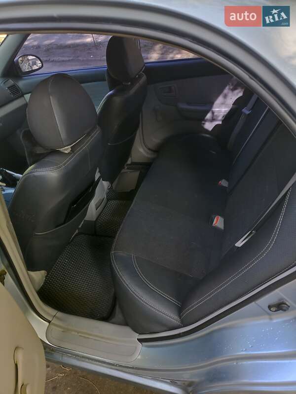 Kia Cerato (2007)